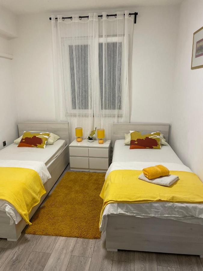 Apartment Grgo Biograd Na Moru Exterior photo